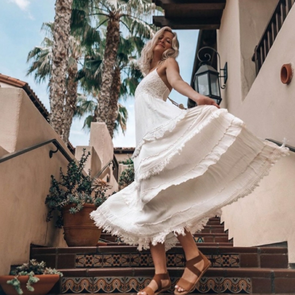 Lulu's off white tiered maxi dress size S